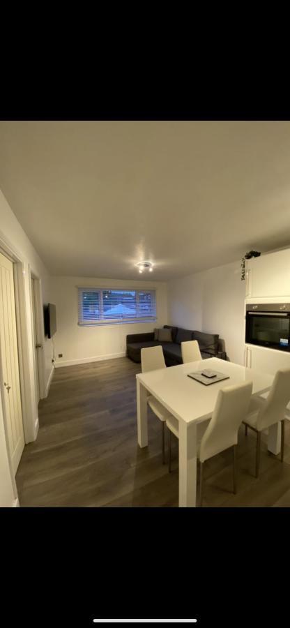 Modern 2 Bed Apartment & Free Parking Canterbury Exteriör bild